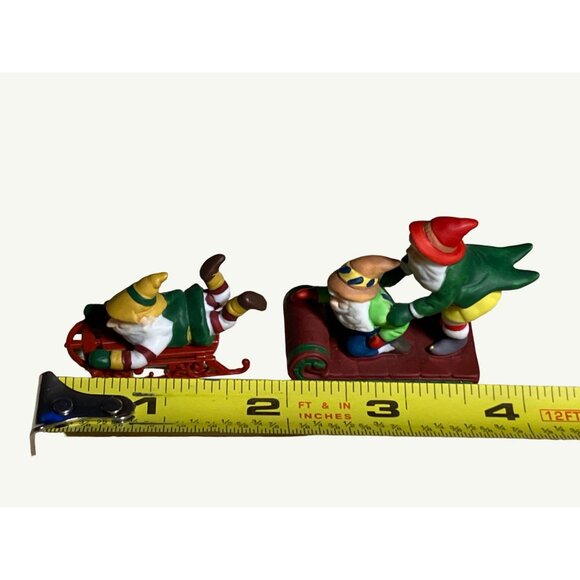 The Heritage Village Accessories Collection  Testing The Toys Figurines - Picture 9 of 11